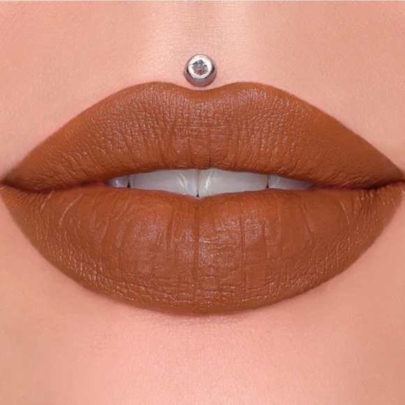 Set of 2 Jeffree Star Velvet Trap Lip-Shades- Gardening Ho* & Chocolate Fondue - Picture 2 of 7